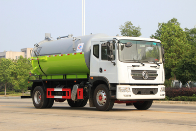 5东风多利卡D9吸污车