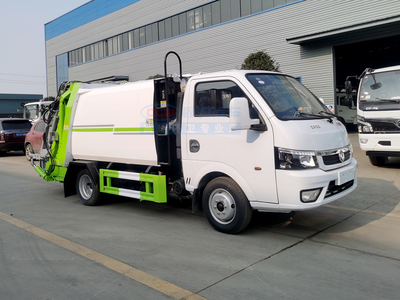 1，东风途逸蓝牌压缩垃圾车