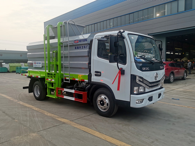 多利卡餐厨垃圾车方罐