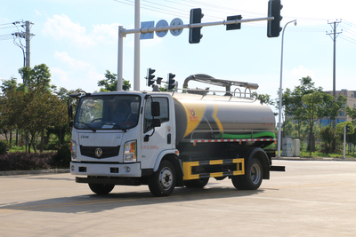 东风华神T1吸粪车