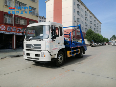 4 &nbsp;东风天锦摆臂垃圾车