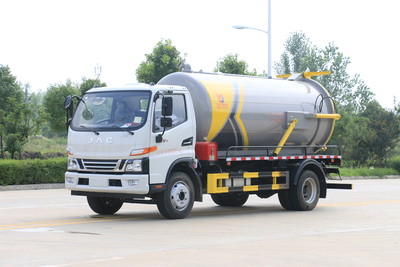 3江淮骏铃V7吸污车