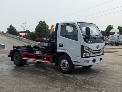 东风大多利卡勾臂垃圾车