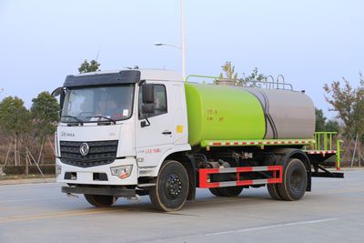5 &nbsp;东风专底D3洒水车