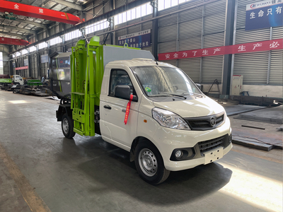 1祥菱侧挂桶式垃圾车