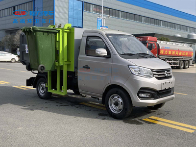 1长安侧挂桶式垃圾车